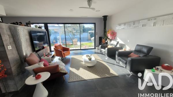 Maison à vendre 5 pièces 187 m² Morières-lès-Avignon