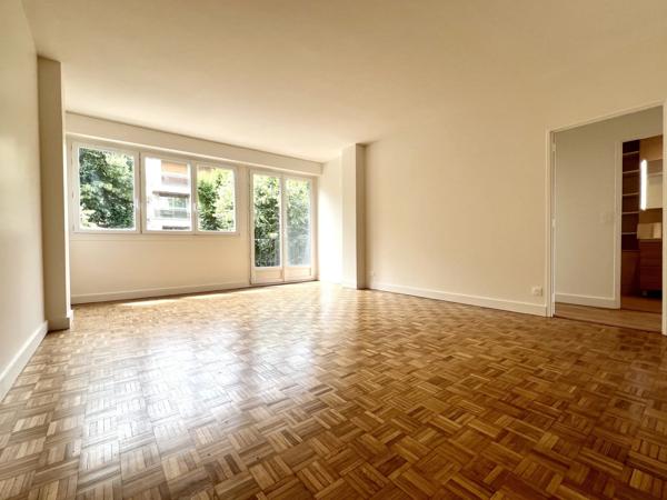 Appartement à vendre 3 pièces NEUILLY SUR SEINE (92) - 70.23 m² - Entièrement rénové