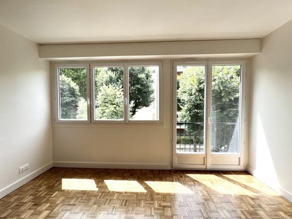 Appartement à vendre 3 pièces NEUILLY SUR SEINE (92) - 70.23 m² - Entièrement rénové