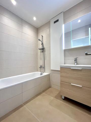 Appartement à vendre 3 pièces NEUILLY SUR SEINE (92) - 70.23 m² - Entièrement rénové