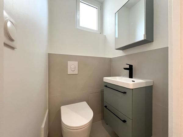 Appartement à vendre 3 pièces NEUILLY SUR SEINE (92) - 70.23 m² - Entièrement rénové