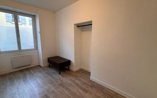 Appartement à vendre    2 pièces • 30 m2 Étampes