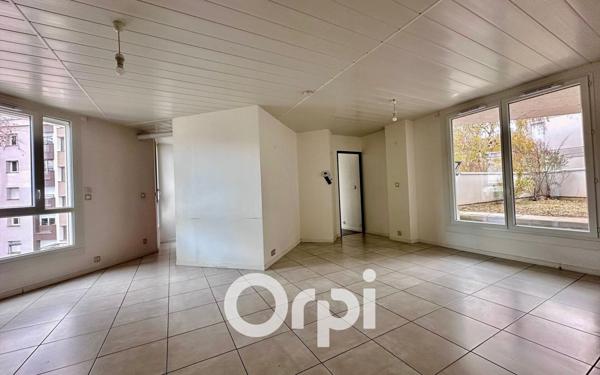 Appartement à vendre    3 pièces • 67,01 m2 Saint-Martin-d'Hères