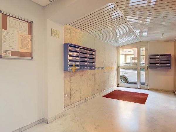 Vente                                                      Appartement
                        
                     2 pièces                      46 m2                     à Perpignan