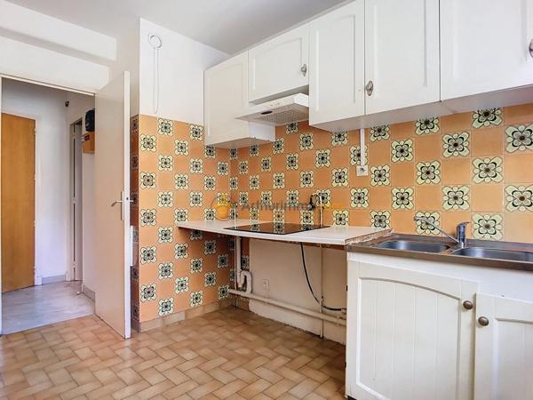 Vente                                                      Appartement
                        
                     2 pièces                      46 m2                     à Perpignan