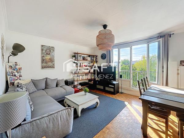 F4 de 80 m2, 3 chambres, box et cave : Rénovation d'isolation énergétique votée et payée.