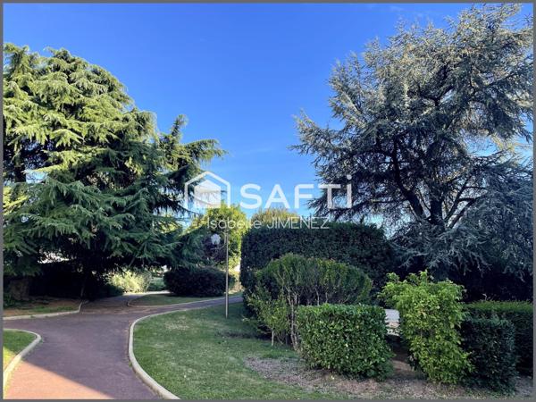 F4 de 80 m2, 3 chambres, box et cave : Rénovation d'isolation énergétique votée et payée.