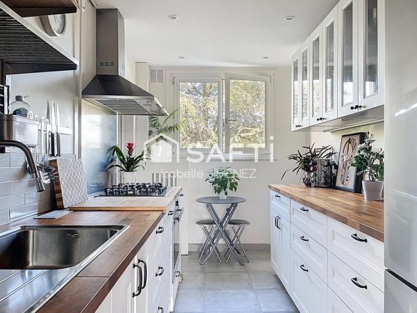 F4 de 80 m2, 3 chambres, box et cave : Rénovation d'isolation énergétique votée et payée.