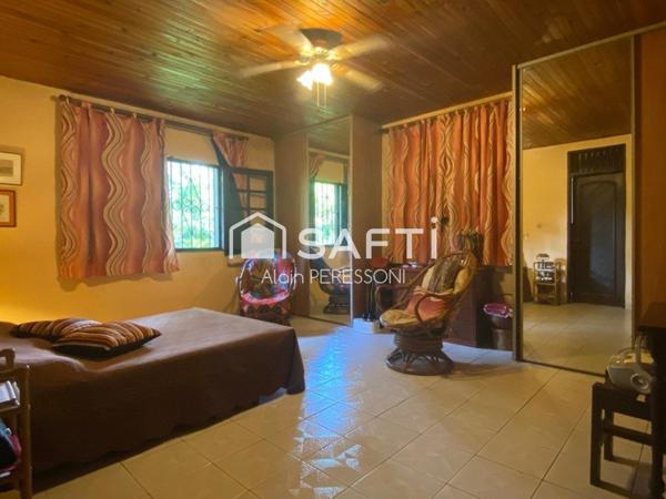 Grande Villa T4 de 136m2 dans parc boisé de 4000m2 Matoury