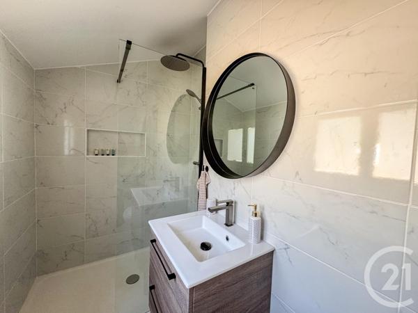 Maison à vendre  5 pièces - 142 m2 LA CROIX VALMER - 83