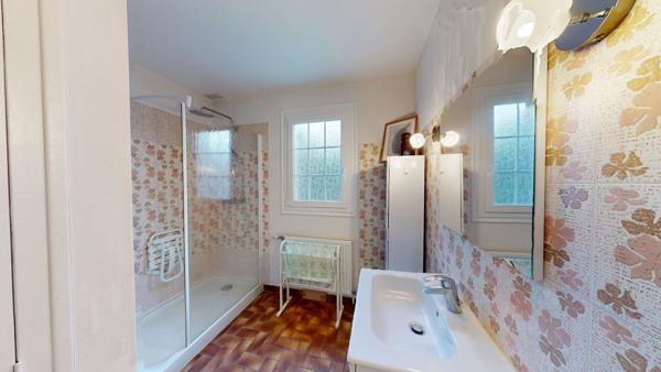 Maison à vendre à Saint-Jean-de-Braye, Fort potentiel, 5 chambres, Grand jardin, Travaux à prévoir