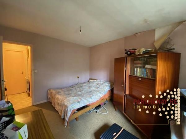 Maison de campagne à rénover à  LA PEYRATTE