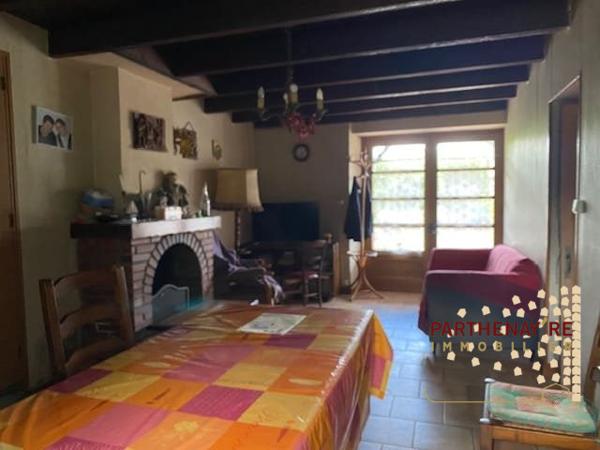 Maison de campagne à rénover à  LA PEYRATTE