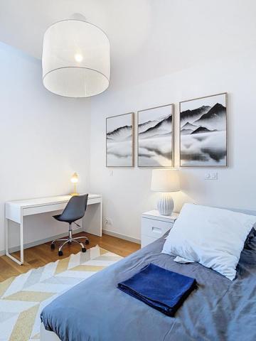 T6- MEUBLE – 180M2 – GARAGES – 69005 LYON