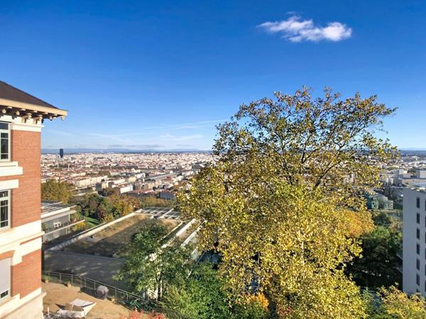 T6- MEUBLE – 180M2 – GARAGES – 69005 LYON