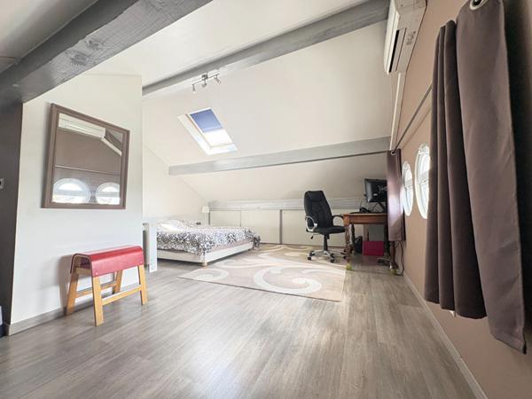 Maison Chavanoz 7 pièce(s) 165 m2