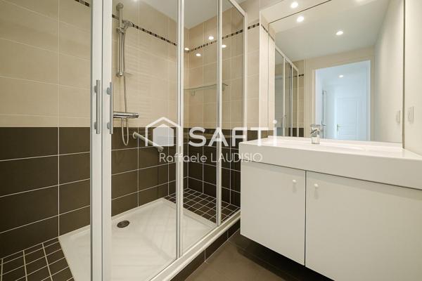 Fréjus Plage – À 70 mètres de la mer et commerces