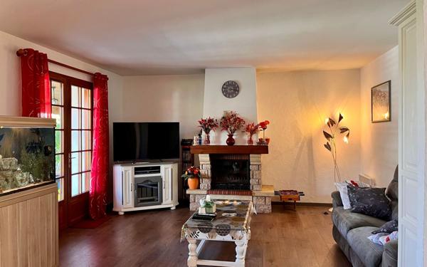 Maison à vendre    5 pièces •  Saubrigues