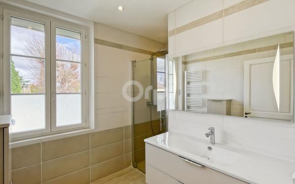 Maison à vendre    6 pièces •  Anet