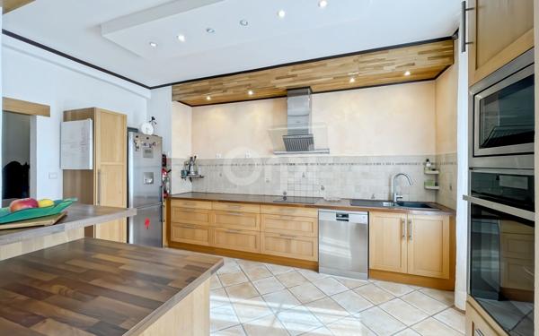 Maison à vendre    6 pièces •  Anet