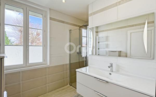 Maison à vendre    6 pièces •  Anet