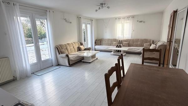 Belle maison familiale de 140 m² – Village, Centre commercial Auchan