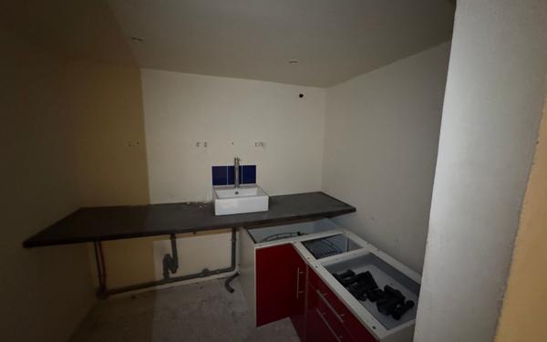 Immeuble à vendre    6 pièces •  Nîmes