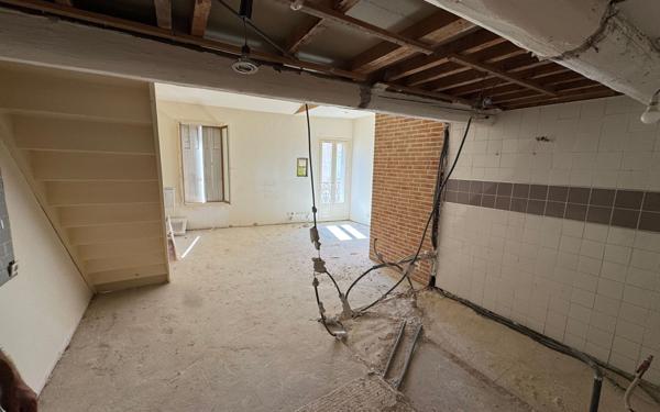 Immeuble à vendre    6 pièces •  Nîmes