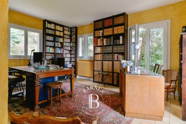 Saint-Cyr-au-Mont-d'Or, Maison 4 Chambres -  198 m² à vendre