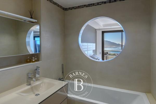 Marseille 8ème, Appartement 4 Chambres -  173 m² à vendre