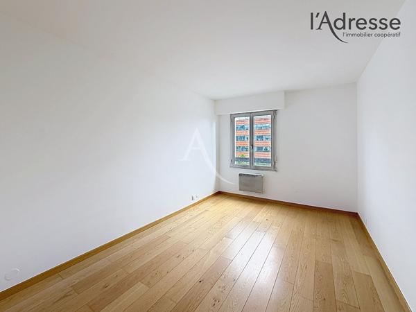 À louer - Appartement 3 pièces meublé SURESNES - 71 m² /Cave et parking