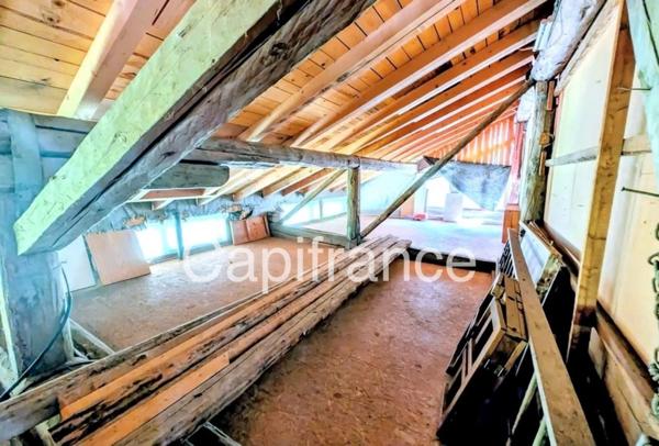 T3 de 113m² avec 2 grands garages proche BOURG-SAINT- MAURICE (73)