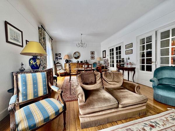 MAISON Style "ART DECO" Secteur  ST ANNE - HENRIVILLE 170m2, 4 chambres , garage  jardin