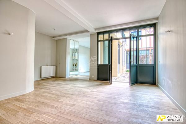 Versailles Notre DAME - Maison 3 pièces de 83.70 m² avec Terrasses 930 000 € ** - Référence 25897