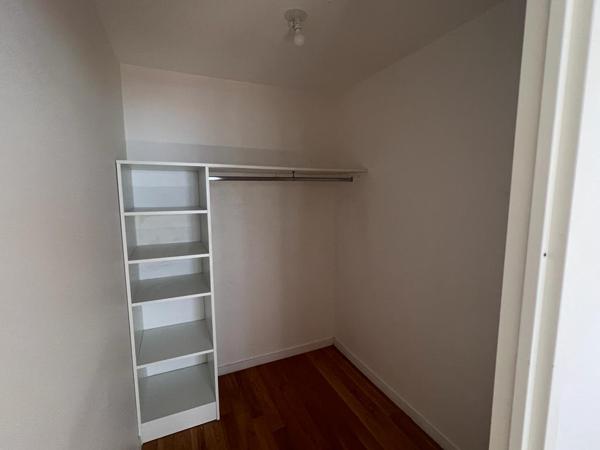 Appartement en location avec balcon 3 chambres à Viry-Châtil