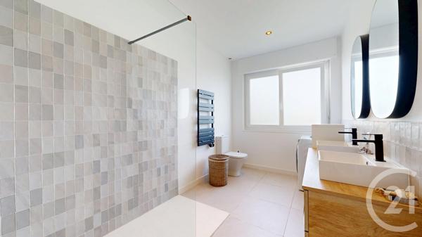 Appartement F5 à vendre  5 pièces - 111,76 m2 BOUCAU - 64