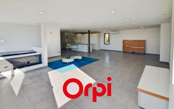 Appartement à louer    4 pièces • 137,22 m2 Sanary-sur-Mer