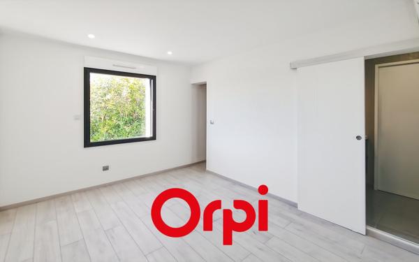 Appartement à louer    4 pièces • 137,22 m2 Sanary-sur-Mer