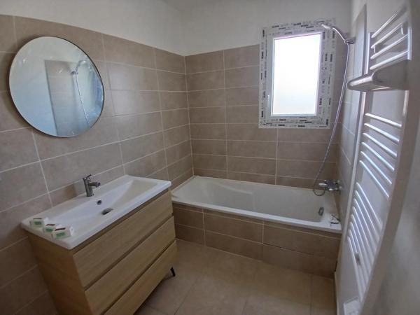 VILLA 2025 terrain 240 m² idéale famille