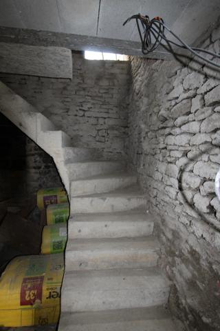 Dpt Côte d'Or (21), à vendre GISSEY SUR OUCHE Grange P3 + local soit 138 m²