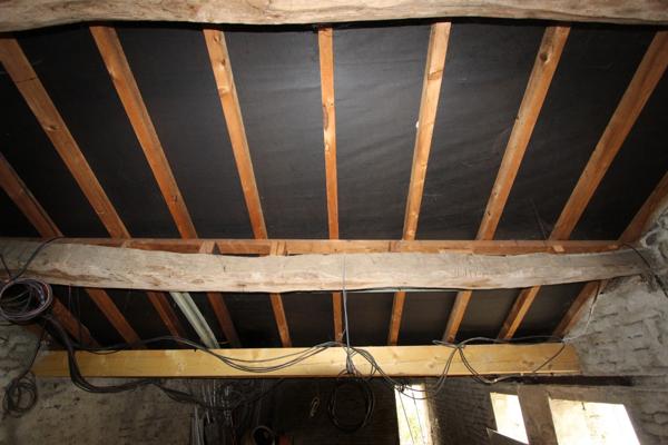 Dpt Côte d'Or (21), à vendre GISSEY SUR OUCHE Grange P3 + local soit 138 m²