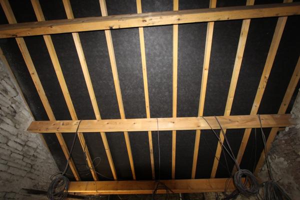 Dpt Côte d'Or (21), à vendre GISSEY SUR OUCHE Grange P3 + local soit 138 m²