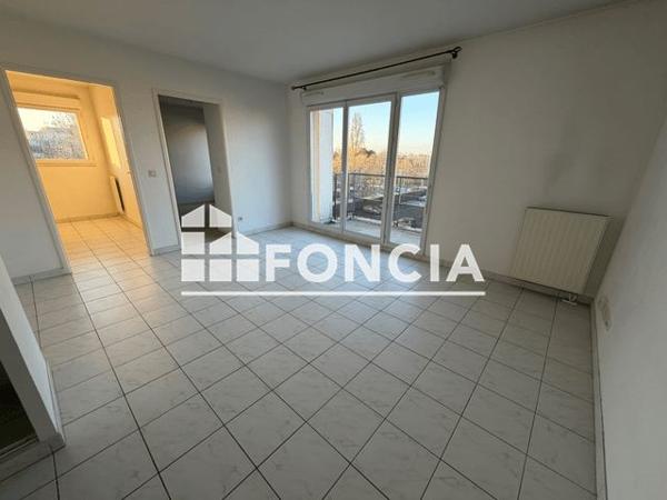 Location Appartement 2 pièces 43.42 m² - 1-3-5 IMPASSE RAOUL DUFY Elancourt 78990