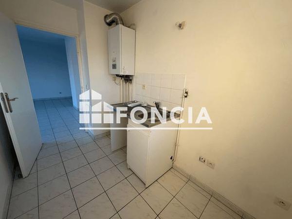 Location Appartement 2 pièces 43.42 m² - 1-3-5 IMPASSE RAOUL DUFY Elancourt 78990