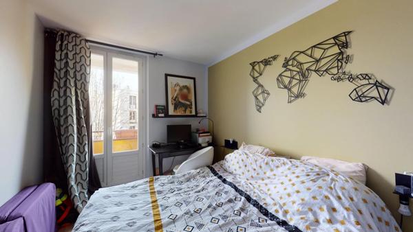 Location                                                      Appartement
                        
                     3 pièces                      65 m2                     à Vitry-sur-Seine