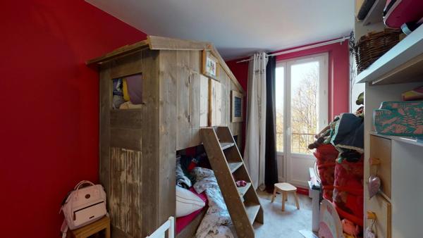 Location                                                      Appartement
                        
                     3 pièces                      65 m2                     à Vitry-sur-Seine