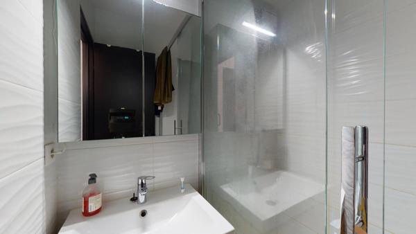 Location                                                      Appartement
                        
                     3 pièces                      65 m2                     à Vitry-sur-Seine