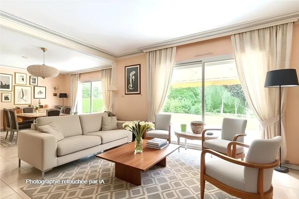 Maison
         9 pièces
        - 234 m² 748 800 € *