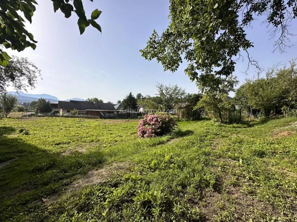 Vente Terrain 853 m2 à La Motte-Servolex