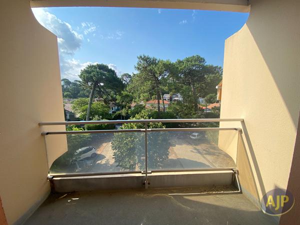 Appartement à louer Arcachon : 1 pièces, 27m² avec 0 chambre(s) à 800€ - AJP Immobilier Arcachon